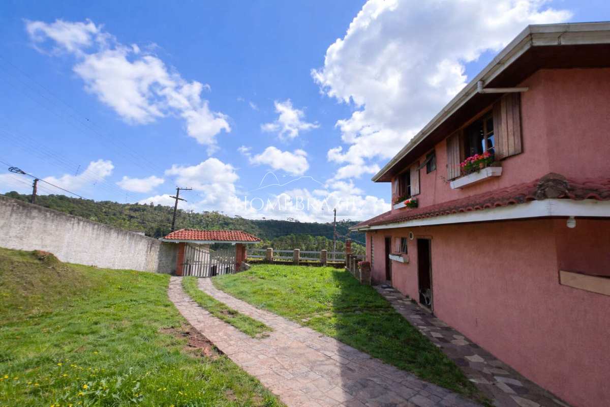 Casa à venda com 4 quartos, 230m² - ,