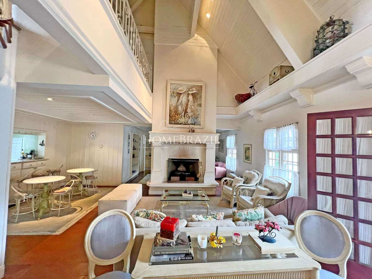 Apartamento à venda com 5 quartos - ,Campos do Jordão