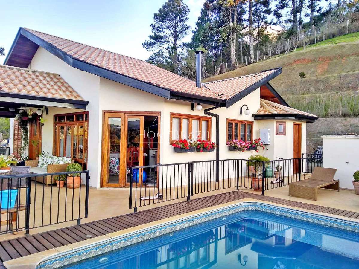 Casa à venda com 3 quartos - ,Santo Antônio do Pinhal