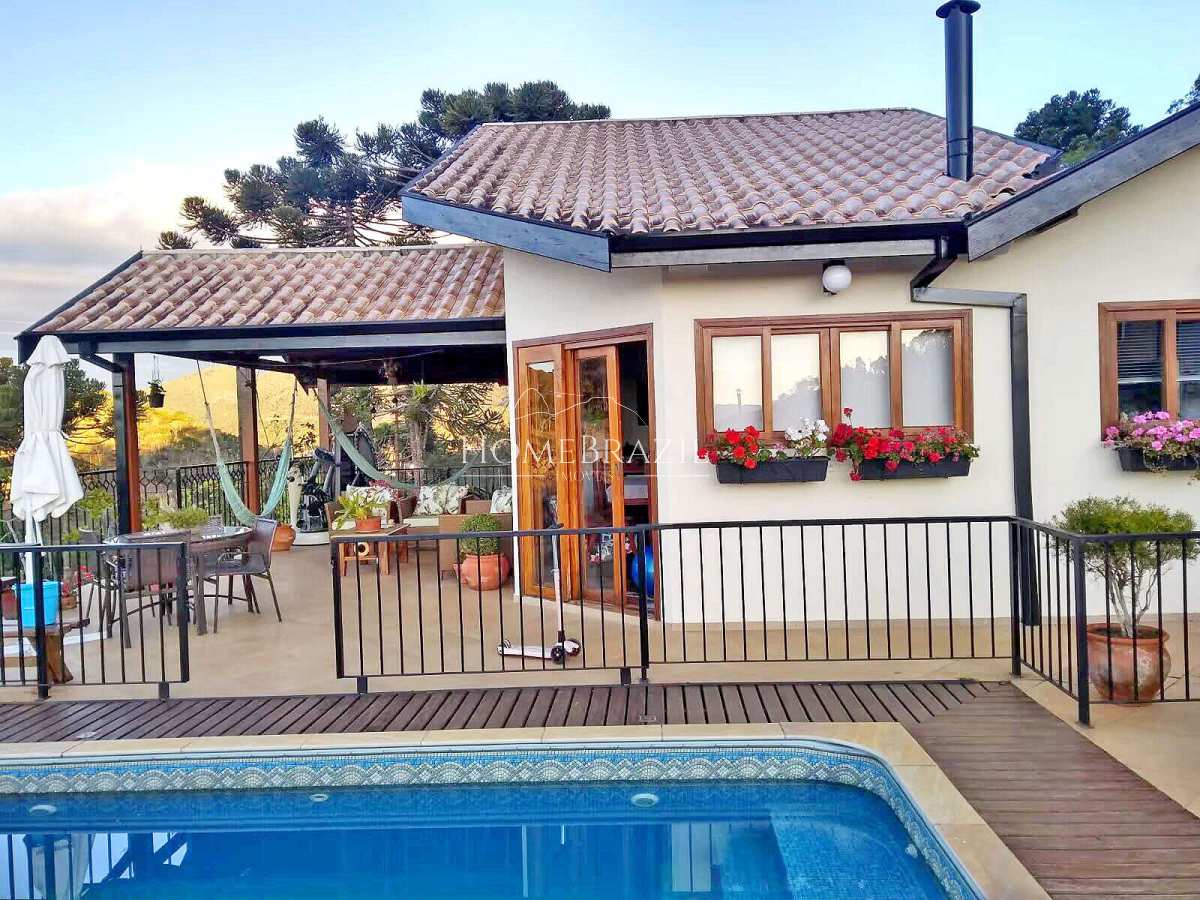 Casa à venda com 3 quartos - ,Santo Antônio do Pinhal