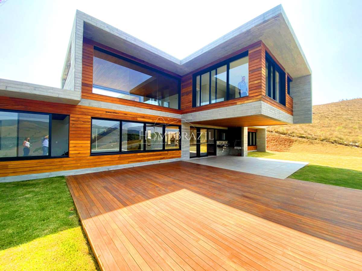 Casa à venda com 4 quartos, 420m² - ,Campos do Jordão