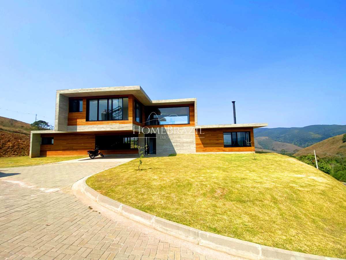 Casa à venda com 4 quartos, 420m² - ,Campos do Jordão