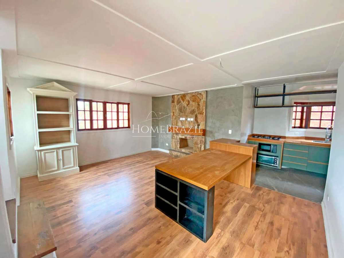 Casa à venda com 4 quartos, 400m² - ,Campos do Jordão