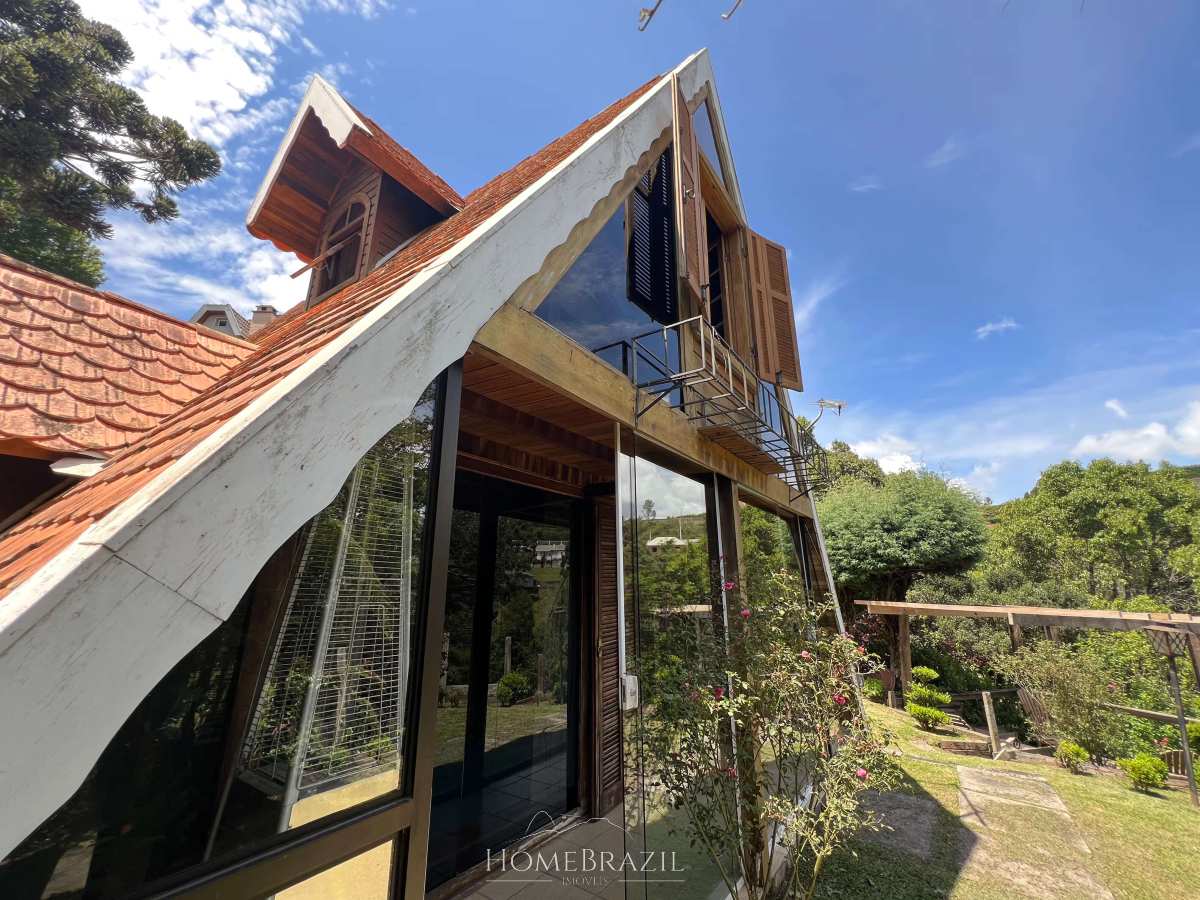 Chalé à venda com 6 quartos, 230m² - ,Campos do Jordão