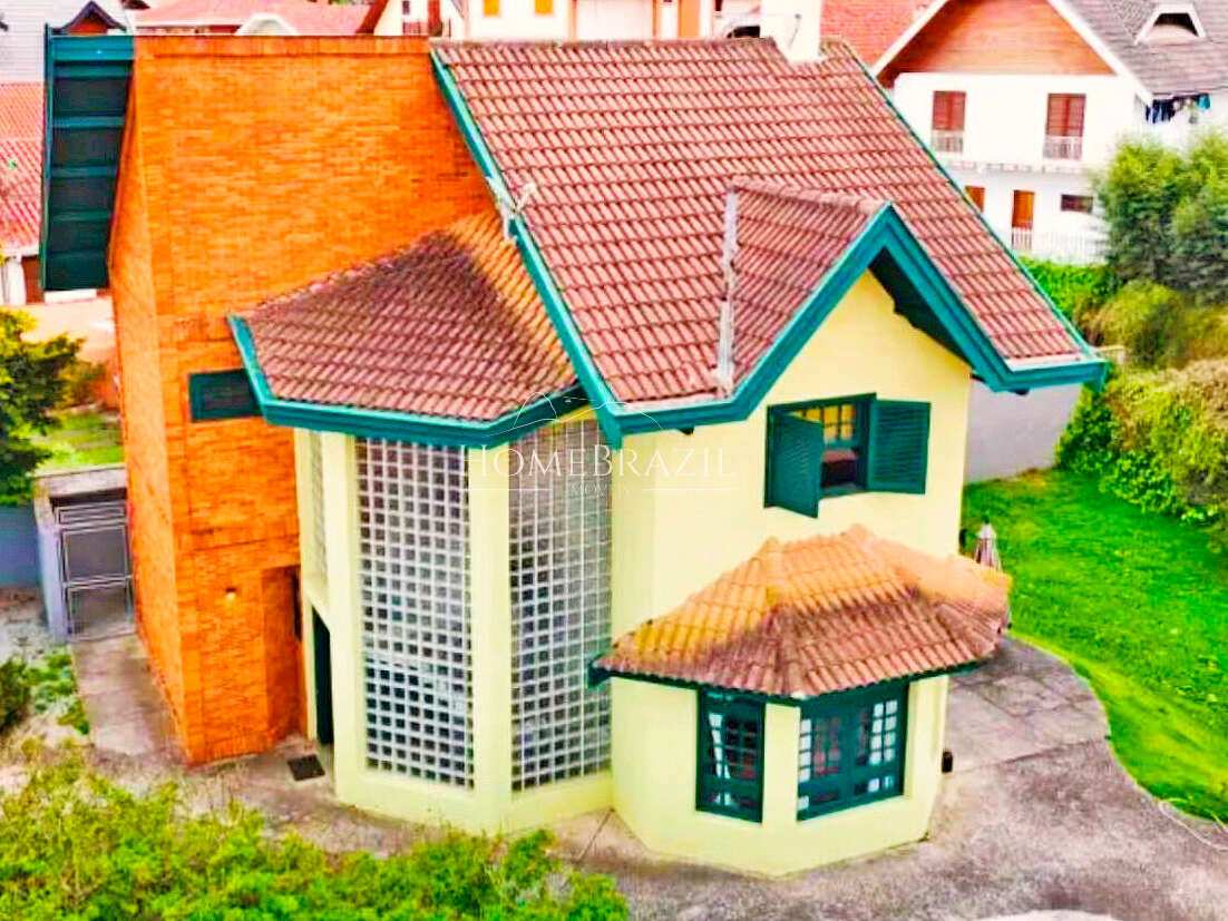 Casa à venda com 3 quartos, 143m² - ,Campos do Jordão