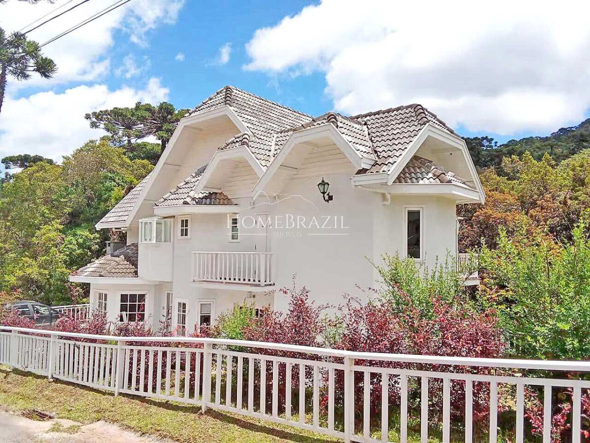 Casa à venda com 4 quartos, 250m² - ,Campos do Jordão