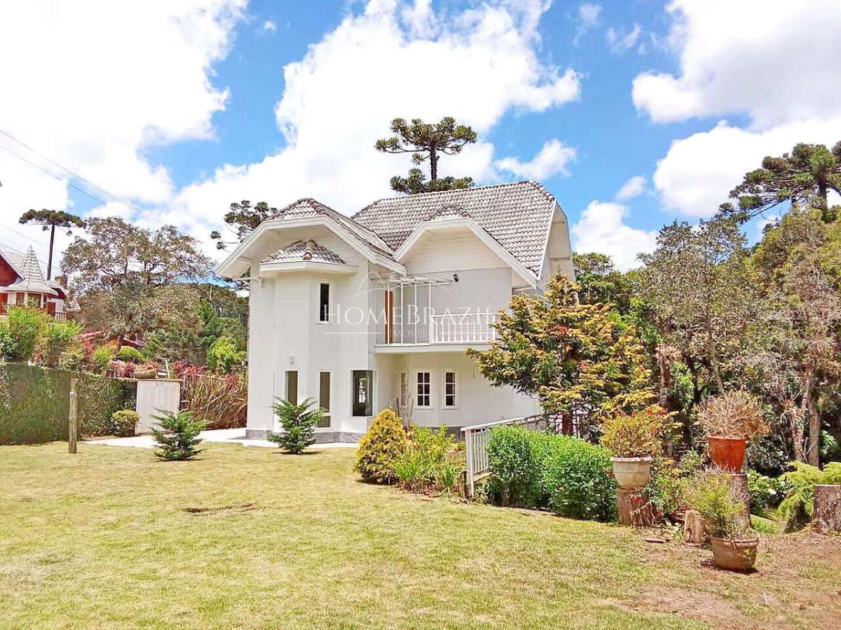 Casa à venda com 4 quartos, 250m² - ,Campos do Jordão