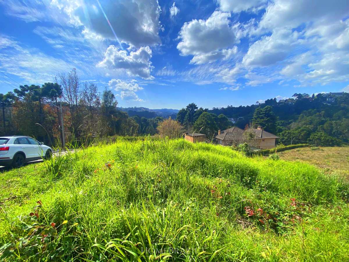  - Terreno à Venda em Condomínio de Alto Padrão em Campos do Jordão